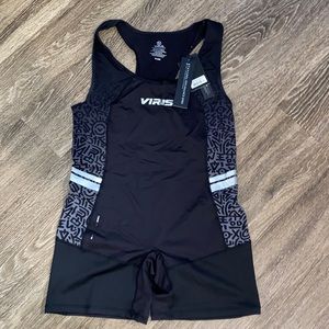 Black virus singlet